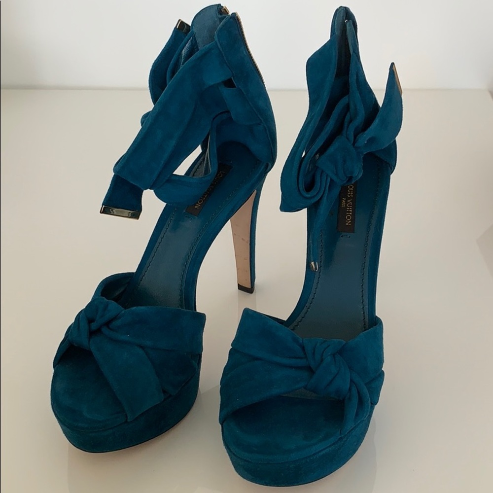 Louis Vuitton velvet pumps